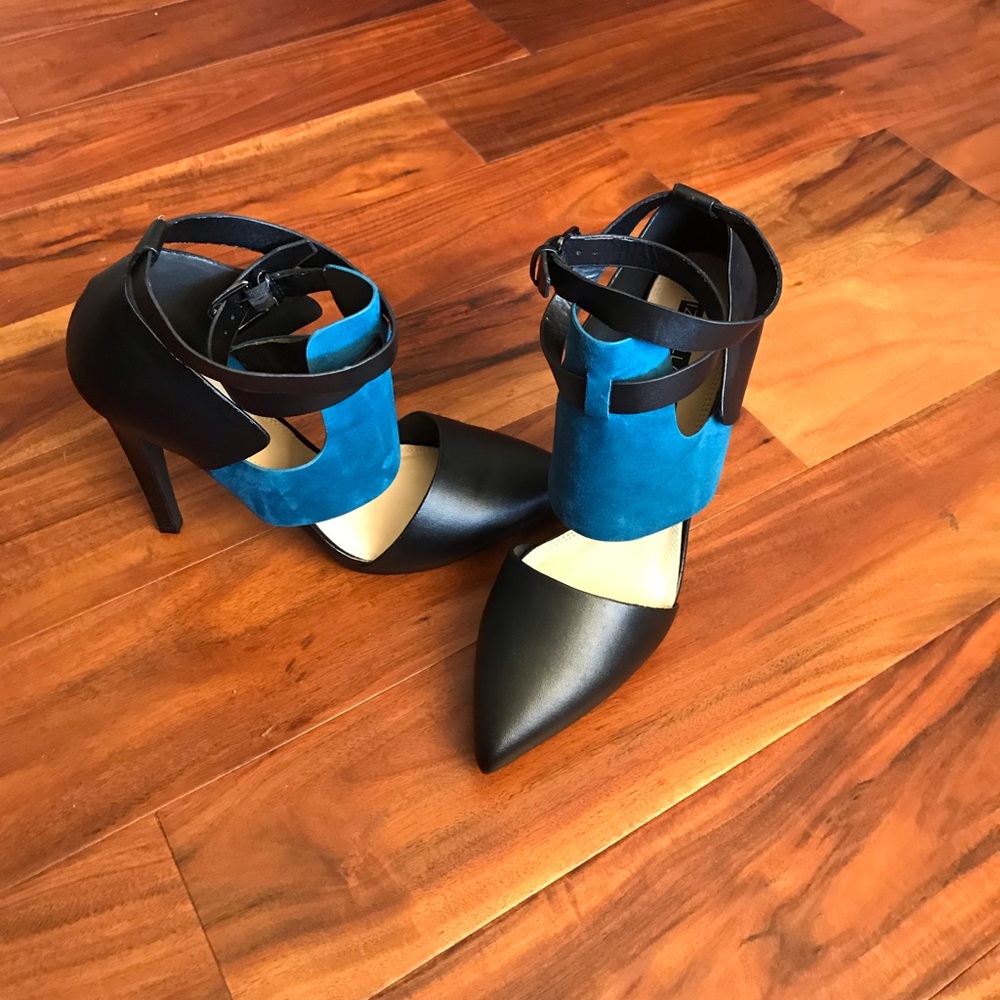 Izabella Rue heels.